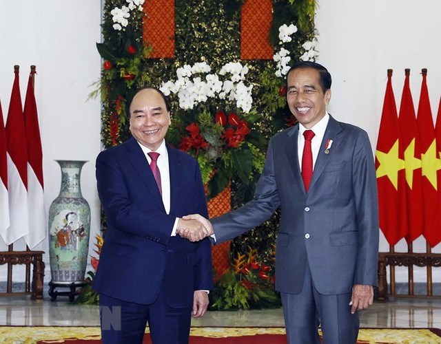 Chủ tịch nước Nguyễn Xuân Phúc hội đàm với Tổng thống Indonesia - Anh 1