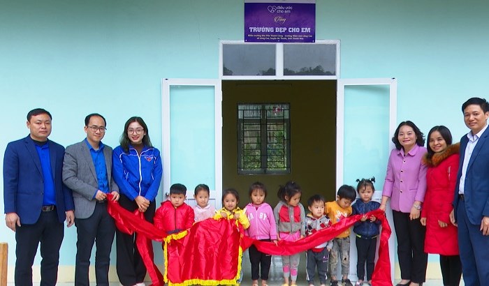 Khánh thành “Trường đẹp cho em” tại điểm trường khó khăn của huyện miền núi Thanh Hóa - Anh 1
