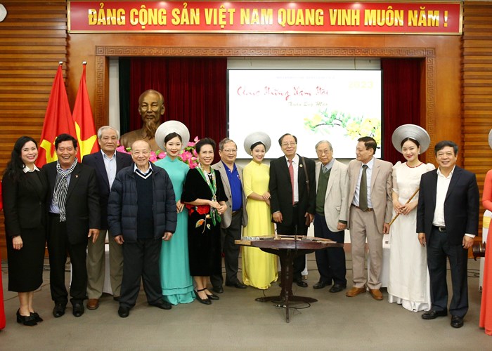 Bộ trưởng Nguyễn Văn Hùng: Kế thừa mạch nguồn truyền thống, tập trung xây dựng ngành VHTTDL ngày càng phát triển - Anh 4