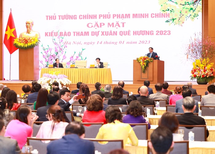 Thủ tướng: Tăng cường quảng bá truyền thống văn hoá, lịch sử, thu hút ngày càng nhiều du khách quốc tế để mang thế giới đến gần hơn với  Việt Nam - Anh 4