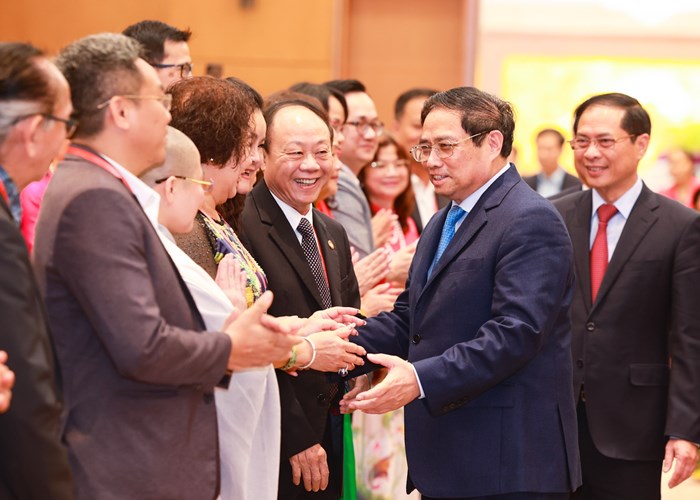 Thủ tướng: Tăng cường quảng bá truyền thống văn hoá, lịch sử, thu hút ngày càng nhiều du khách quốc tế để mang thế giới đến gần hơn với  Việt Nam - Anh 2