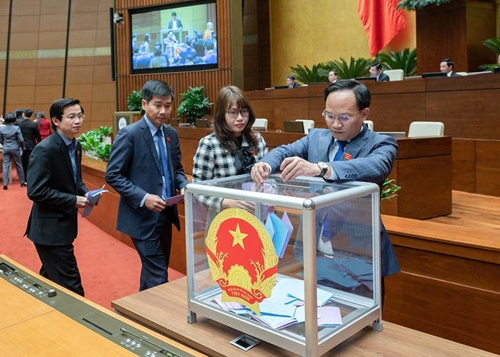 Quốc hội thông qua Nghị quyết miễn nhiệm chức vụ Chủ tịch nước, cho thôi nhiệm vụ đại biểu Quốc hội đối với ông Nguyễn Xuân Phúc - Anh 2