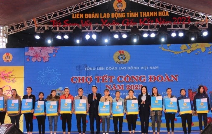 Thanh Hoá giải quyết việc làm cho hơn 4.300 lao động trong tháng 1 - Anh 2