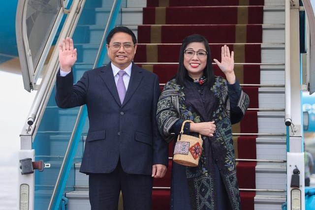 Thủ tướng lên đường thăm chính thức Cộng hòa Singapore và Brunei Darussalam - Anh 1