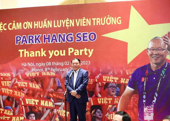 Bộ trưởng Nguyễn Văn Hùng:  Những kinh nghiệm của HLV Park Hang – seo sẽ được kế thừa trong công tác đào tạo - Anh 1