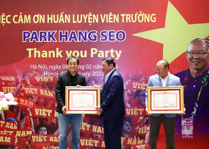 Bộ trưởng Nguyễn Văn Hùng:  Những kinh nghiệm của HLV Park Hang – seo sẽ được kế thừa trong công tác đào tạo - Anh 3