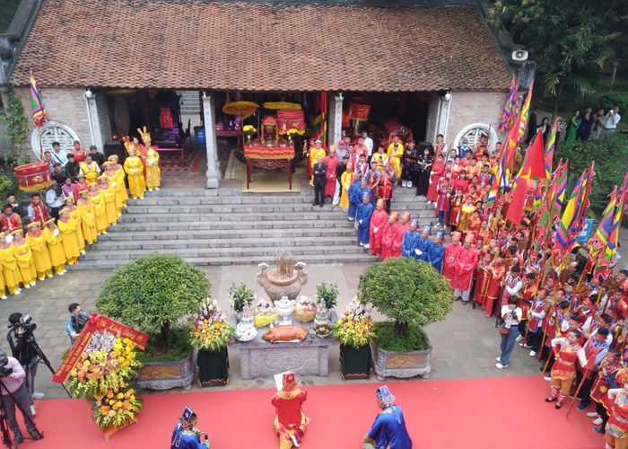 Lễ đón nhận danh hiệu Di sản văn hóa phi vật thể quốc gia Lễ hội đền Bà Triệu - Anh 1