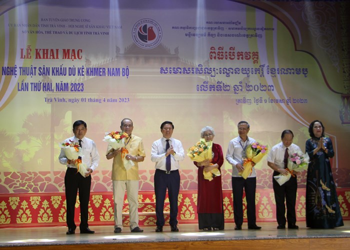 Khai mạc Liên hoan Nghệ thuật sân khấu Dù kê Khmer Nam Bộ - Anh 3