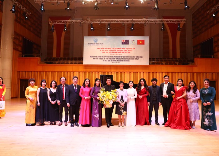 Phu nhân Chủ tịch nước Võ Văn Thưởng cùng phu nhân Toàn quyền Australia thăm Học viện Âm nhạc quốc gia Việt Nam - Anh 8