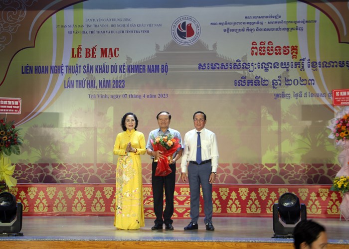 Nhà hát Cao Văn Lầu đoạt giải Vàng Liên hoan Nghệ thuật sân khấu Dù kê Khmer Nam Bộ - Anh 5