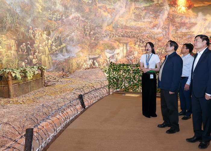 Thủ tướng: Điện Biên phải xây dựng sản phẩm du lịch chất lượng cao gắn với truyền thống văn hóa - Anh 2