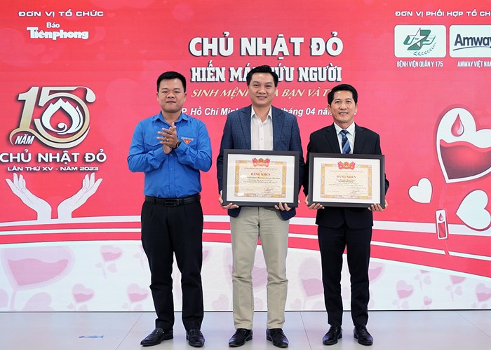 Amway Việt Nam vinh dự nhận Bằng khen từ Trung ương Đoàn Thanh niên Cộng sản Hồ Chí Minh - Anh 1