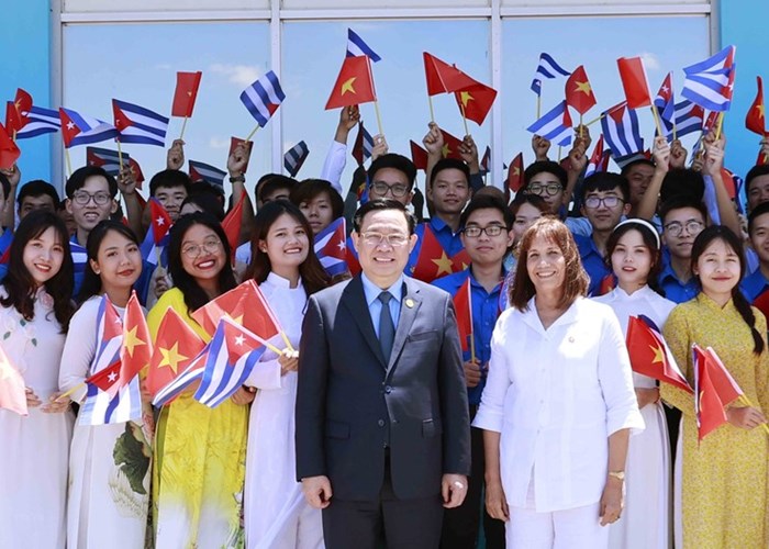 Chủ tịch Quốc hội Vương Đình Huệ bắt đầu thăm chính thức Cuba - Anh 2