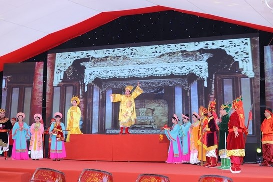 Lễ hội đền thờ Lê Hoàn đón nhận danh hiệu Di sản văn hóa phi vật thể quốc gia - Anh 2