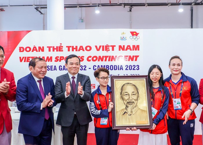 Phó Thủ tướng Trần Lưu Quang: “SEA Games là nơi để tinh thần, văn hoá, sức mạnh của con người Việt Nam toả sáng” - Anh 4