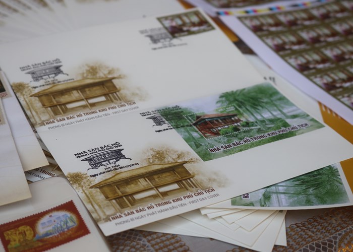 Phát hành đặc biệt bộ tem bưu chính “Nhà sàn Bác Hồ trong khu Phủ Chủ tịch” - Anh 3