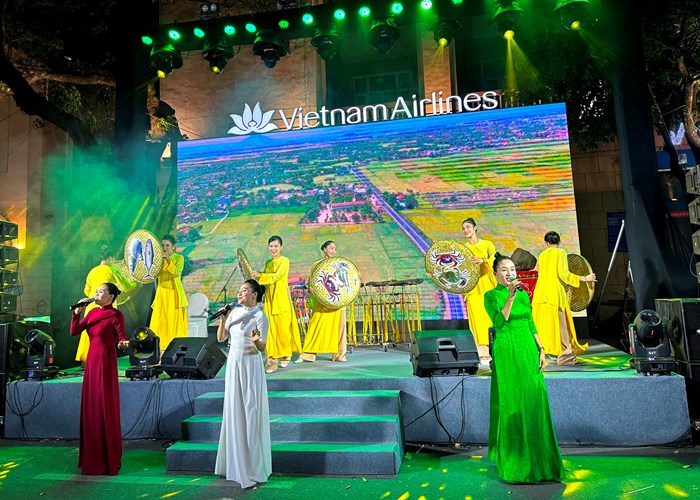 Vietnam Airlines Festa tưng bừng với hàng nghìn ưu đãi vé máy bay, tour du lịch - Anh 2