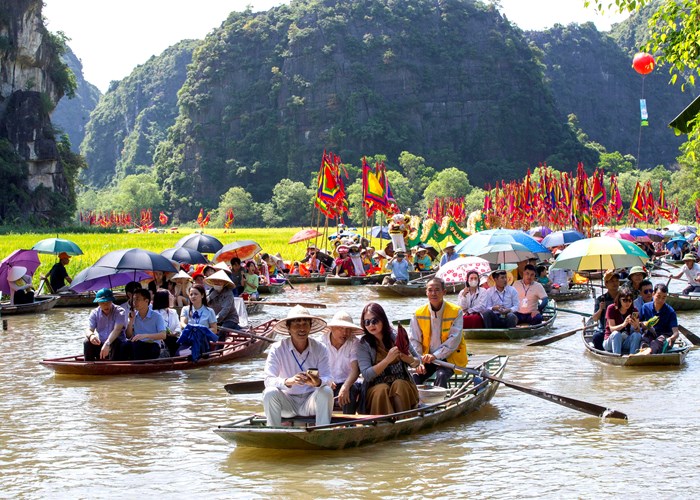 Đưa Ninh Bình trở thành một trong những điểm du lịch hấp dẫn nhất Việt Nam - Anh 6