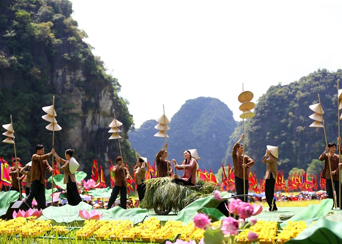 Đưa Ninh Bình trở thành một trong những điểm du lịch hấp dẫn nhất Việt Nam - Anh 4