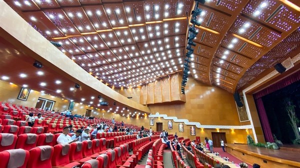 Uỷ viên thường trực Uỷ ban Văn hoá, Giáo dục của Quốc hội Bùi Hoài Sơn: “Việc đầu tư xây dựng các thiết chế văn hóa như nhà hát là hết sức cần thiết” - Anh 3