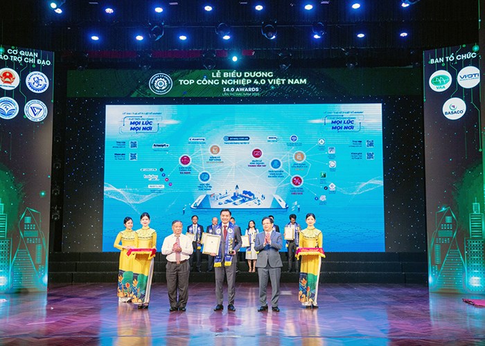 Amway Việt Nam nhận Giải thưởng Top Công nghiệp 4.0 Việt Nam – I4.0 Awards - Anh 1