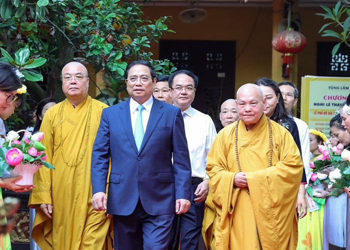 Thủ tướng Phạm Minh Chính chúc mừng Đại lễ Phật đản - Anh 2