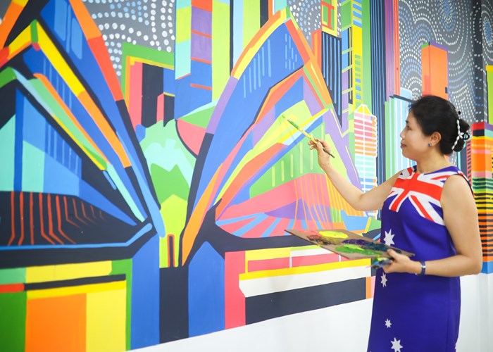 Tranh tường “Dấu ấn kiến trúc Việt- Úc” kỷ niệm 50 năm quan hệ ngoại giao hai nước - Anh 3