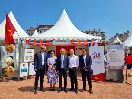 Việt Nam tham dự Ngày hội Lãnh sự 2023 tại thành phố Lyon - Anh 1