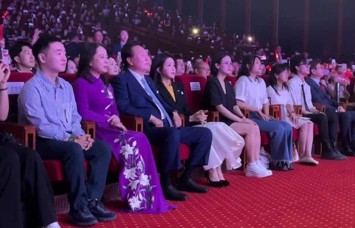 Tổng thống Hàn Quốc dự đêm nhạc giao lưu văn hóa Hàn Quốc - Việt Nam - Anh 1