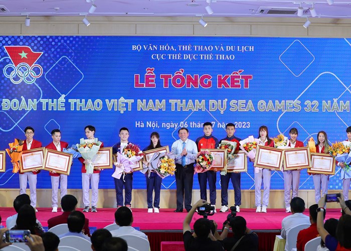 Bộ trưởng Bộ VHTTDL Nguyễn Văn Hùng: Sau thành công tại SEA Games 32, chúng ta rút ra bài học gì cho chặng đường sắp tới? - Anh 3