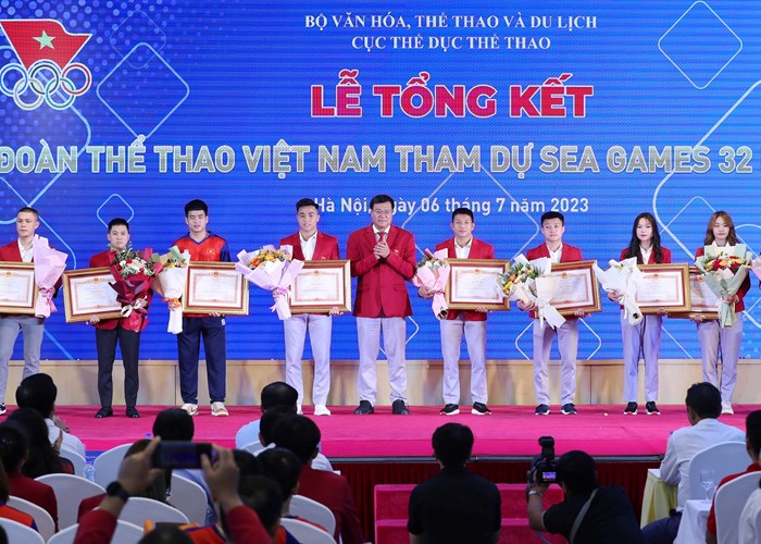 Bộ trưởng Bộ VHTTDL Nguyễn Văn Hùng: Sau thành công tại SEA Games 32, chúng ta rút ra bài học gì cho chặng đường sắp tới? - Anh 5