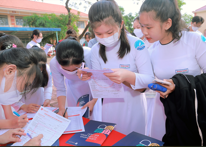 Học bổng hơn 20 tỷ đồng cho học sinh tài năng lĩnh vực văn hóa - nghệ thuật - thể thao - hoạt động cộng đồng - Anh 1