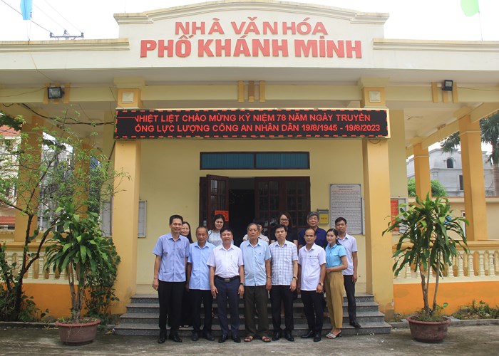Kiểm tra thực hiện Phong trào TDĐKXDĐSVH tại TP Ninh Bình - Anh 7
