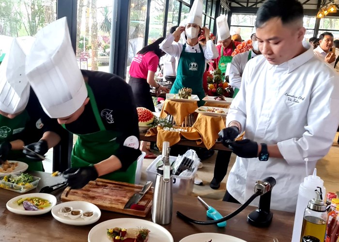 Xác lập kỷ lục Việt Nam 100 món ăn ngon từ cây Atiso Đà Lạt - Anh 4