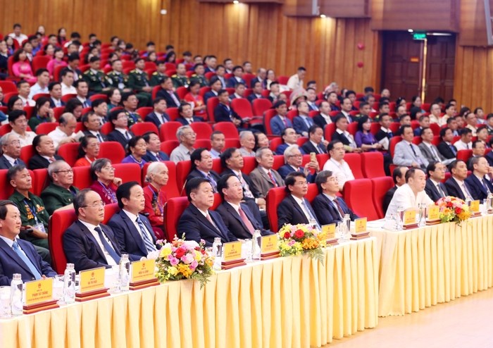 Chủ tịch nước dự Lễ kỷ niệm 65 năm ngày Bác Hồ thăm tỉnh Lào Cai - Anh 2