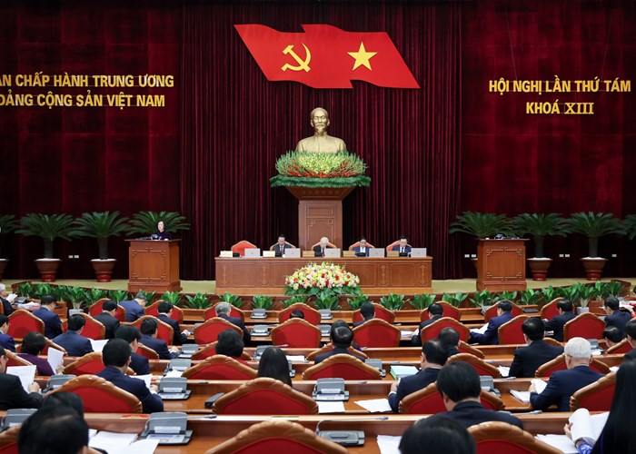 Hội nghị TƯ 8: Cách tất cả chức vụ trong Đảng đối với các ông Lê Đức Thọ và Trịnh Văn Chiến - Anh 1
