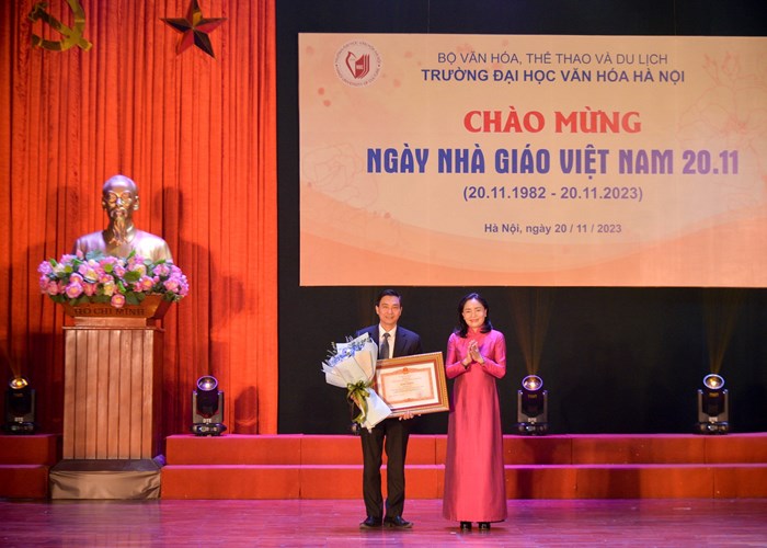 Đại học Văn hóa Hà Nội trang trọng kỷ niệm 41 năm Ngày Nhà giáo Việt Nam - Anh 5