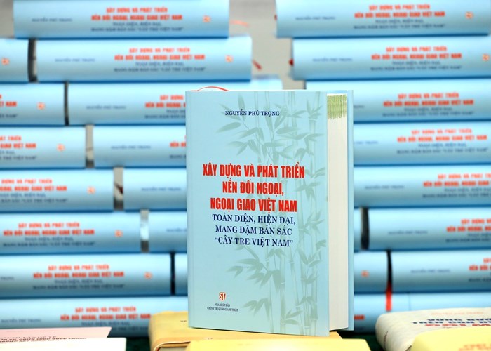 Ra mắt cuốn sách về đường lối đối ngoại, ngoại giao Việt Nam của Tổng Bí thư Nguyễn Phú Trọng - Anh 1