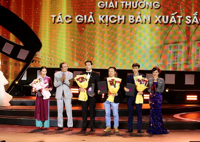Bế mạc và trao giải LHP Việt Nam lần thứ XXIII: Tro tàn rực rỡ tiếp tục thắng lớn - Anh 13