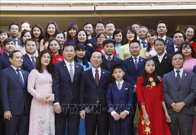 Chủ tịch nước Võ Văn Thưởng thăm Đại sứ quán và gặp gỡ đại diện các thế hệ người Việt Nam tại Nhật Bản - Anh 2