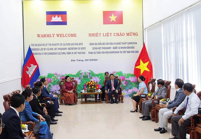 Giao lưu văn hoá, nghệ thuật góp phần nâng cao tình đoàn kết, hữu nghị Việt Nam và Campuchia - Anh 1