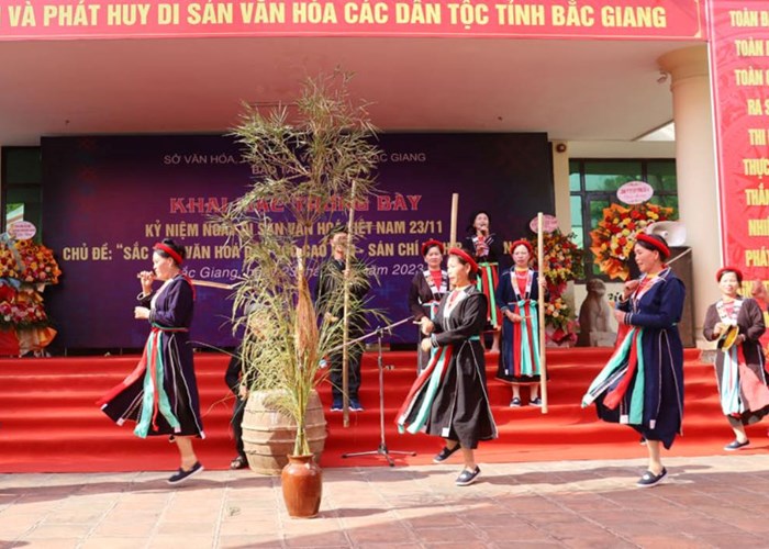 Lan tỏa nét đẹp văn hóa dân tộc Cao Lan, Sán Chí - Anh 1