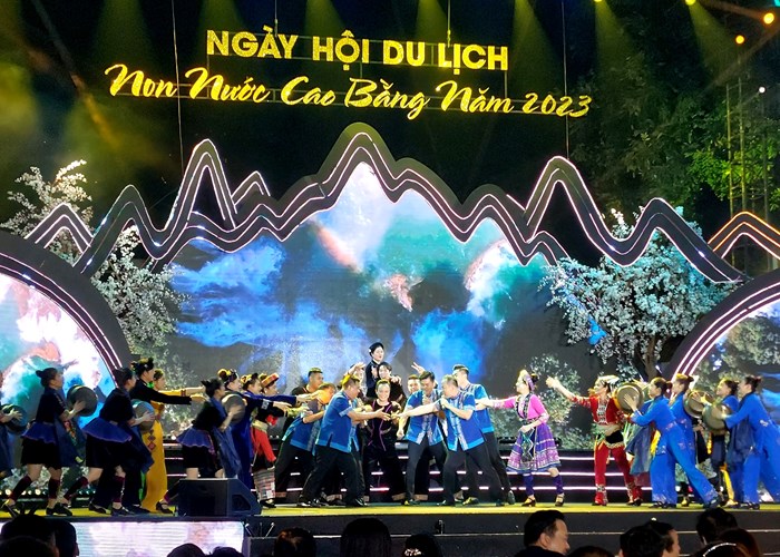 Lần đầu tiên tổ chức Ngày hội Du lịch Non nước Cao Bằng tại Hà Nội - Anh 5