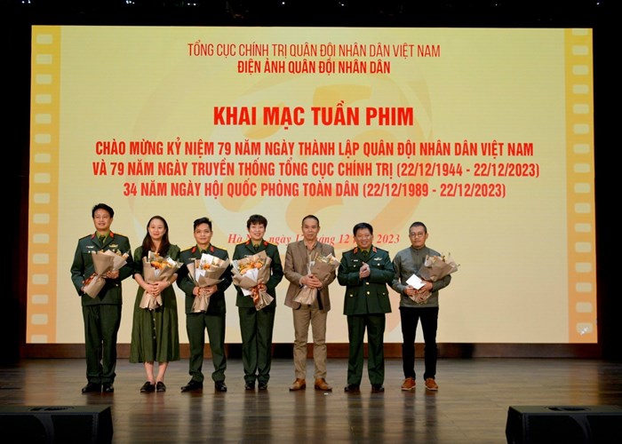 Khai mạc Tuần phim kỷ niệm Ngày thành lập Quân đội nhân dân Việt Nam - Anh 1