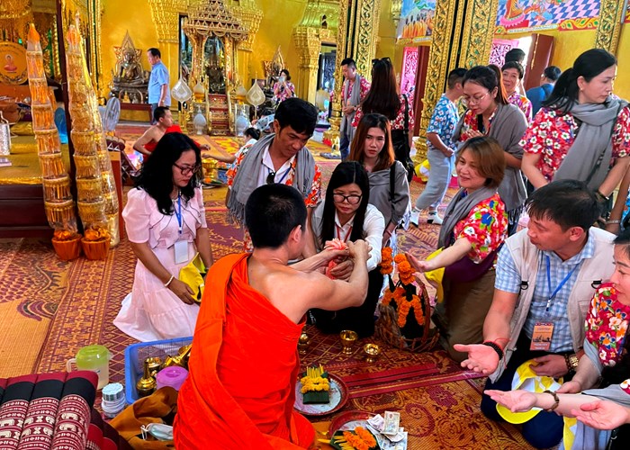 “Hành trình theo dấu chân Bác” ở Lào- Thái Lan: Bài cuối - Cung đường du lịch thắm tình hữu nghị Việt- Lào - Anh 4