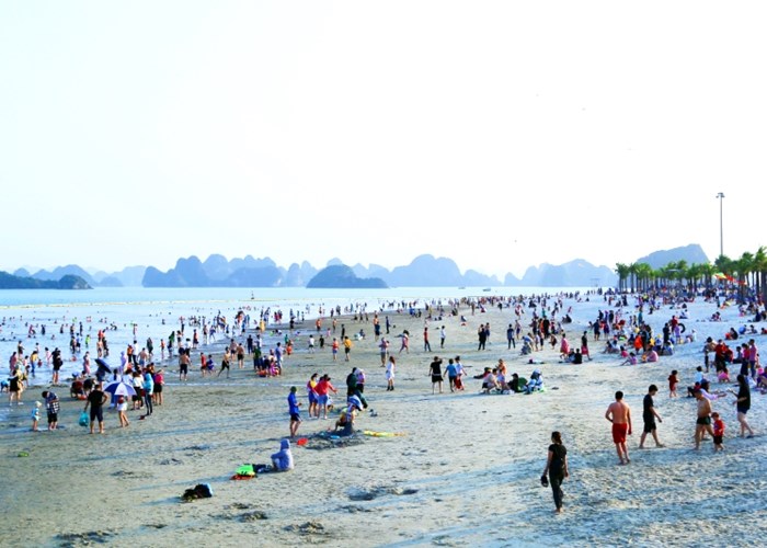 Quảng Ninh: Đảm bảo phục vụ khách du lịch trong dịp Tết Nguyên đán Giáp Thìn - Anh 3
