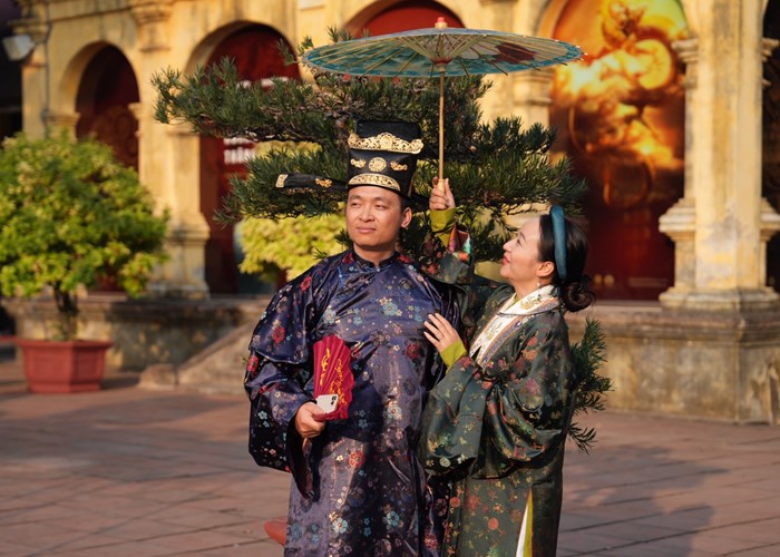 Hoàng thành Thăng Long thu hút hàng vạn du khách dịp Xuân Giáp Thìn - Anh 5