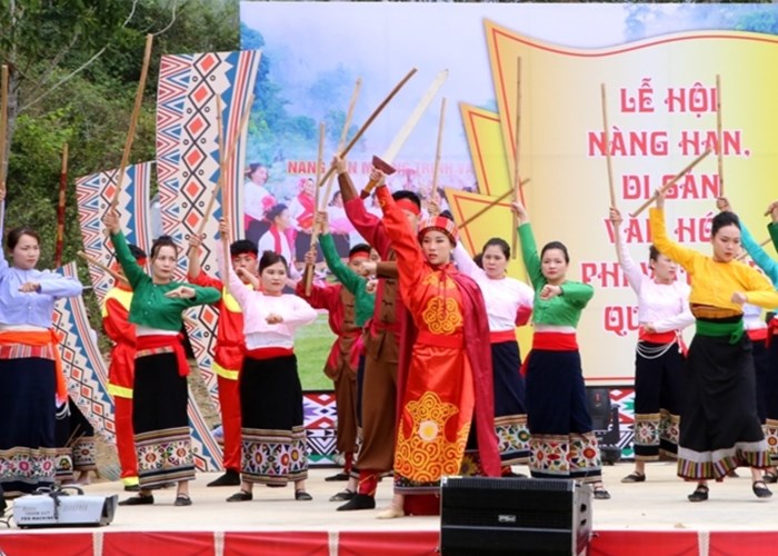 Đón nhận Di sản văn hóa phi vật thể quốc gia Lễ hội Nàng Han - Anh 3
