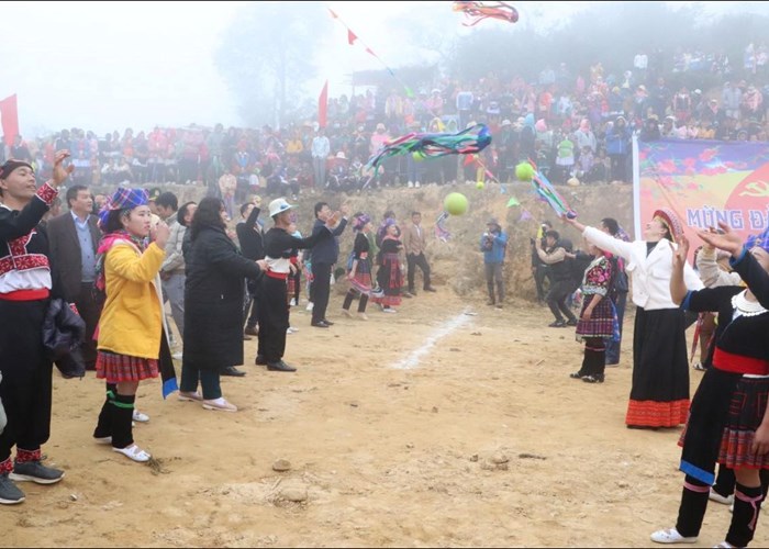 Độc đáo Lễ hội Gầu Tào của người Mông ở Lai Châu - Anh 2