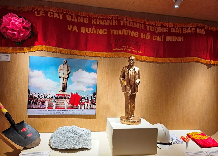 Khánh thành Phòng trưng bày bổ sung về Quảng trường Hồ Chí Minh - Anh 3